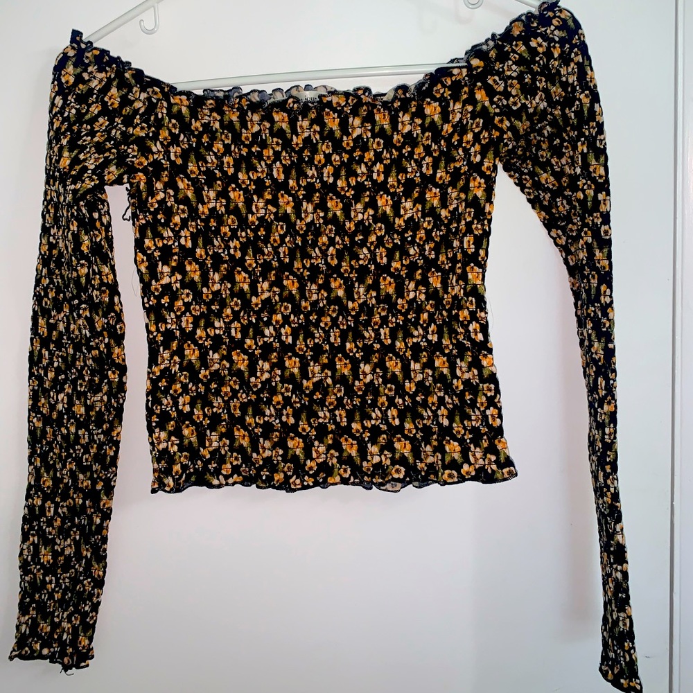 Floral Off the shoulder Tee
